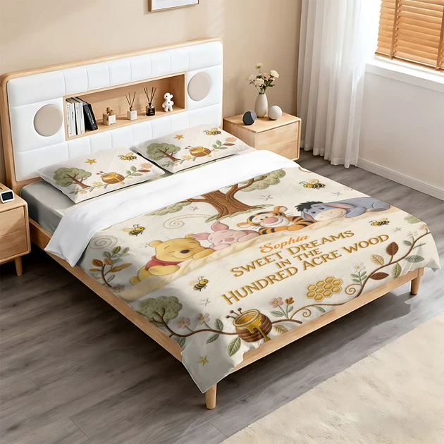 Personalized Cute Honey Bear Bedding Set - Custom Name Bear & Friend Blanket