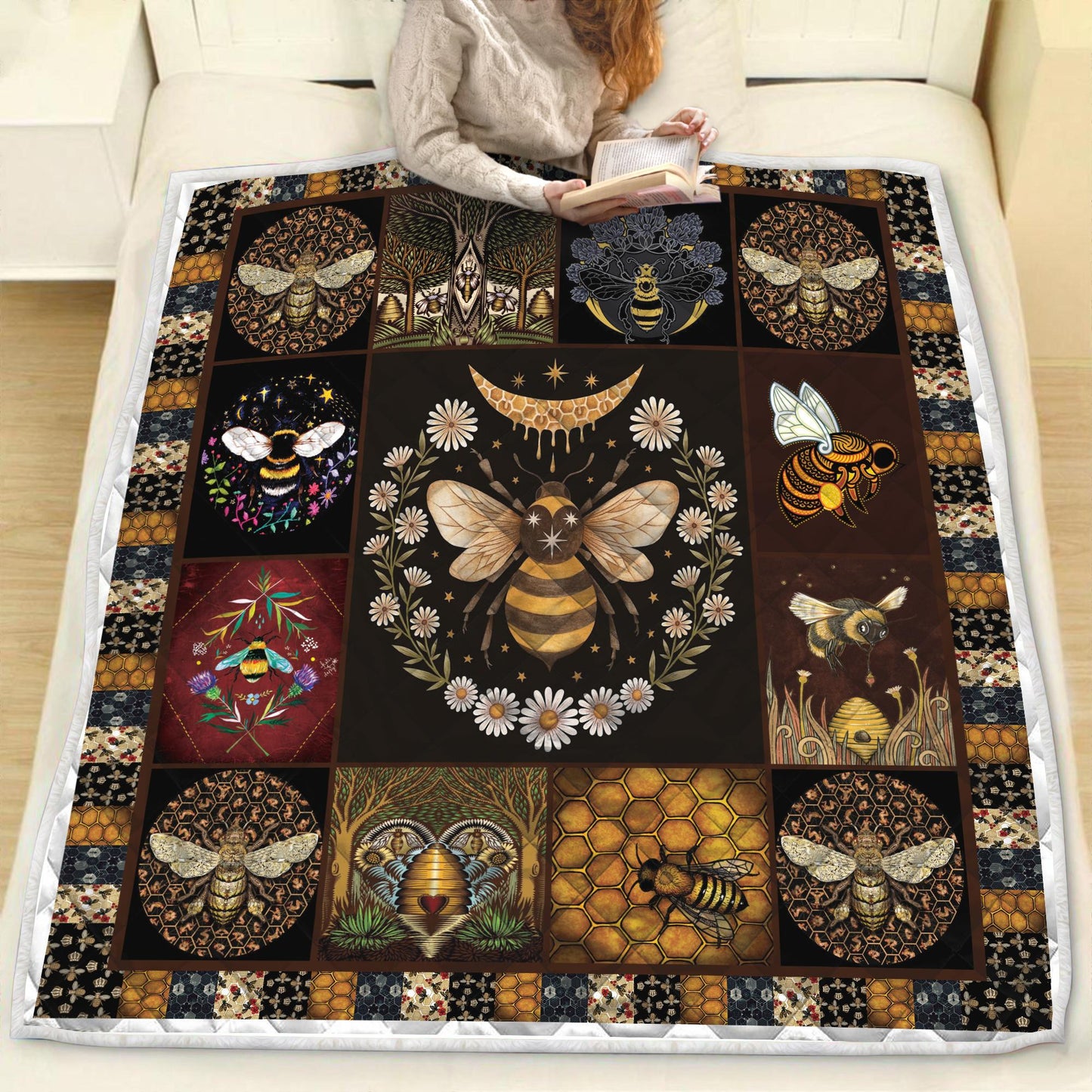 Bee Q2 Quilt Blanket