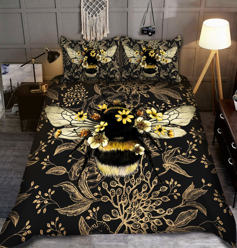 Beautiful Bee Art Pattern All Over Printed Bedding Set