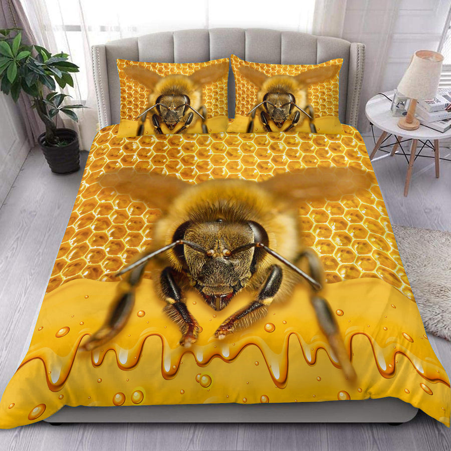 Cool Honey Bee All Over Printed Bedding Set