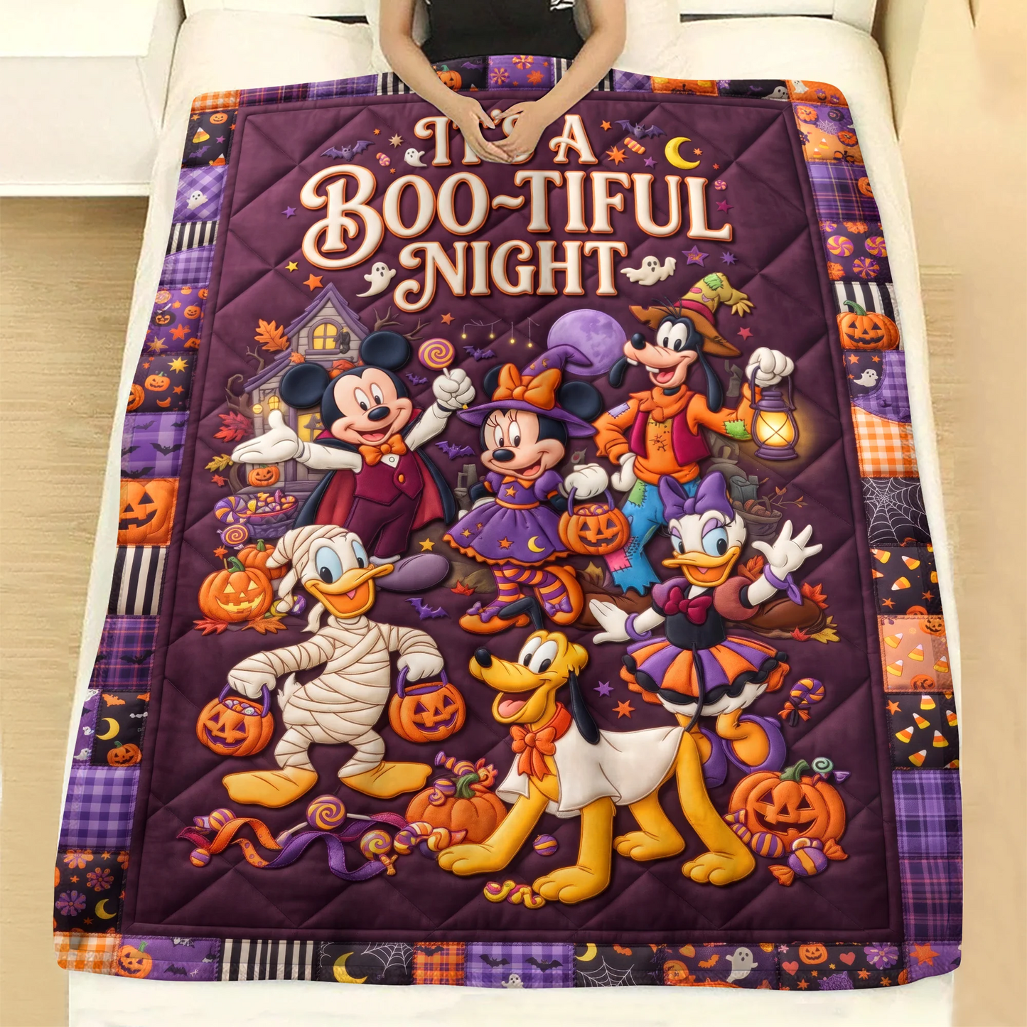Personalized Mouse Friends Halloween Quilt Blanket - Custom Name Cartoon Blanket