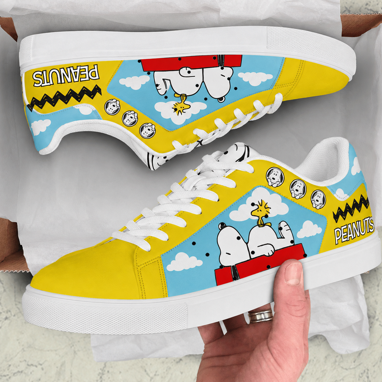 Classic Beagle & Bird Cartoon Custom Smith Shoes, Personalized Comic Style Sneakers