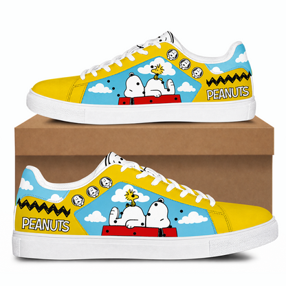 Classic Beagle & Bird Cartoon Custom Smith Shoes, Personalized Comic Style Sneakers
